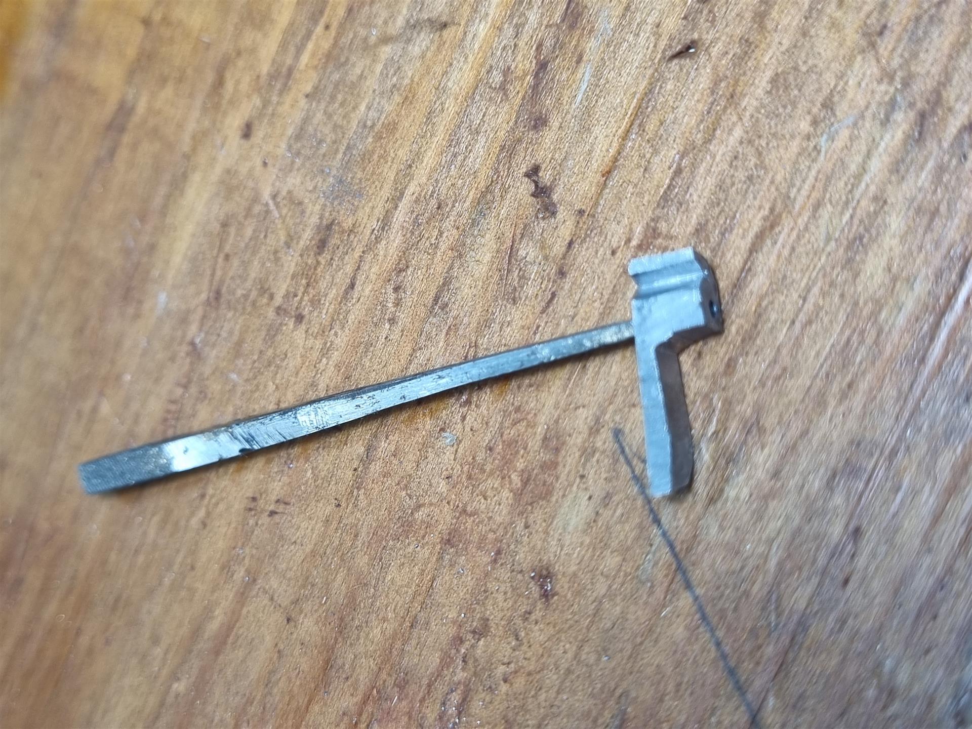 Fabricación de la Uña de conteo de un reloj Inglés